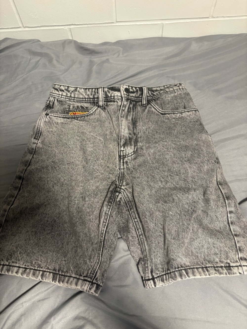 Empyre Men's Acid Wash Gray Jean Shorts